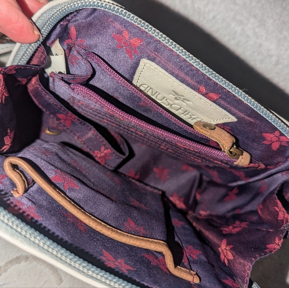 Anuschka zip around travel organizer crossbody bag. - Picture 14 of 14